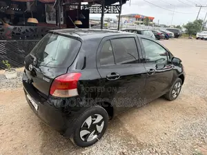 Toyota Vitz 1.0 FWD 3dr 2010 Black
