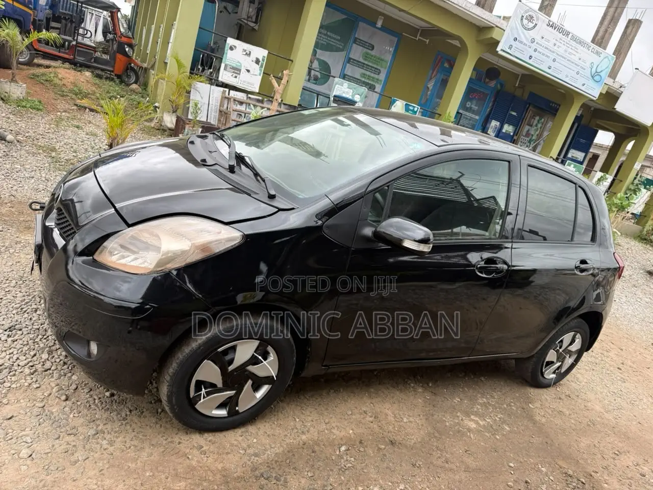 Toyota Vitz 1.0 FWD 3dr 2010 Black