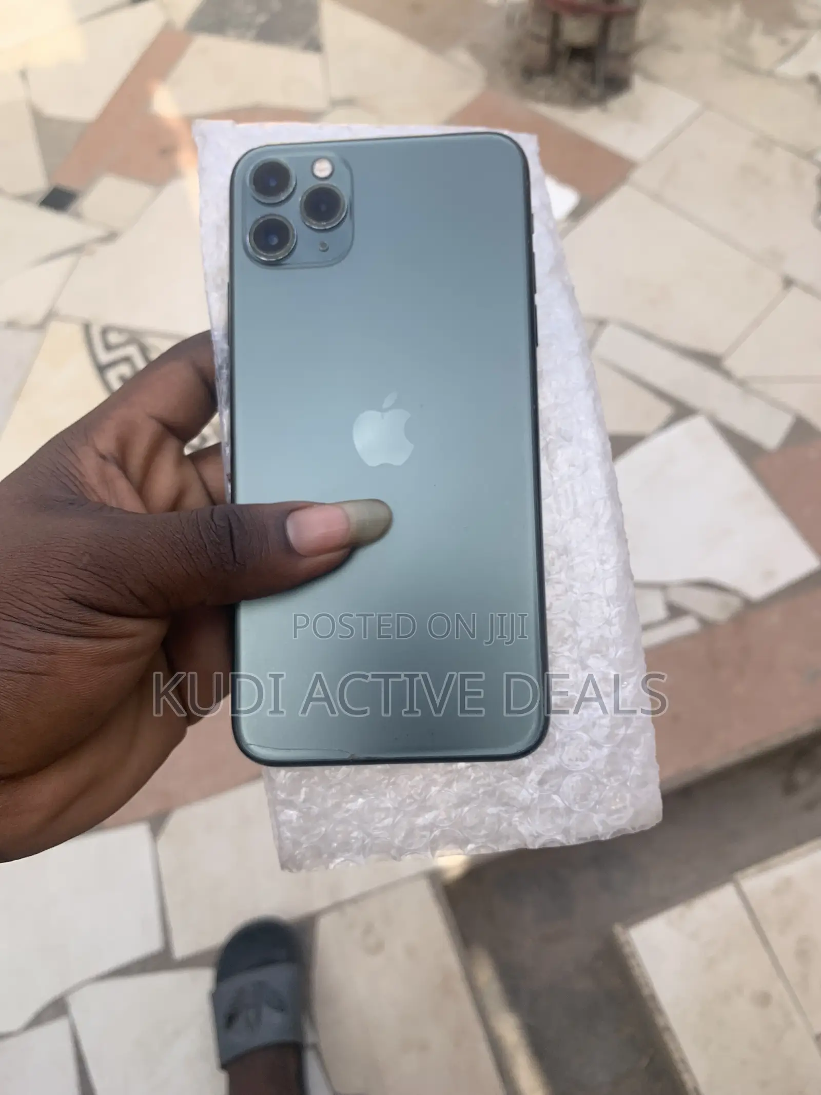 Apple iPhone 11 Pro Max 64 GB Green