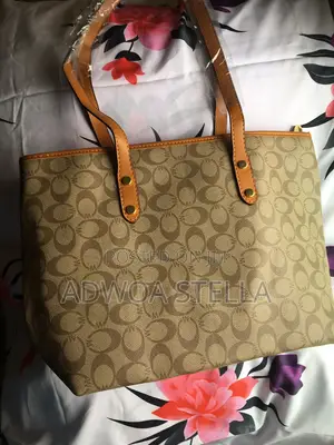 Pretty Fashion Handbag
