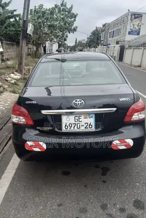 Toyota Yaris 2010 Black