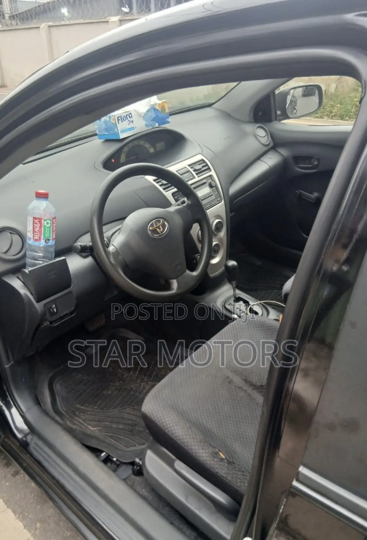 Toyota Yaris 2010 Black