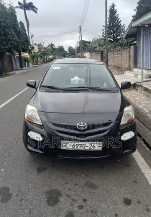Toyota Yaris 2010 Black
