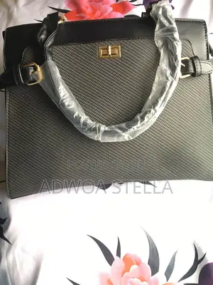 Chic Fashion Handbag