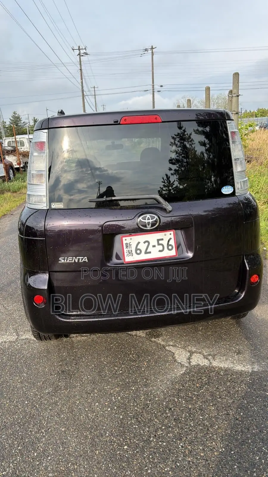 Toyota Sienta 1.5 AWD 2011 Burgundy