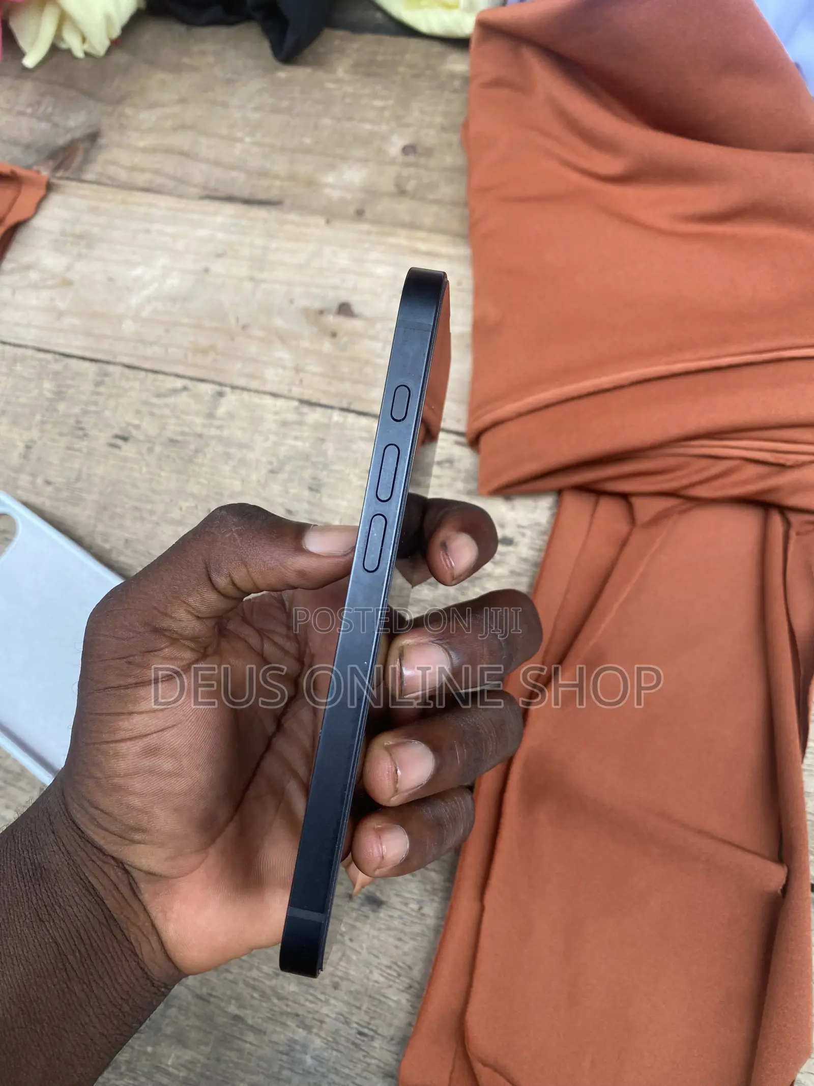 Apple iPhone 16e 128 GB Black