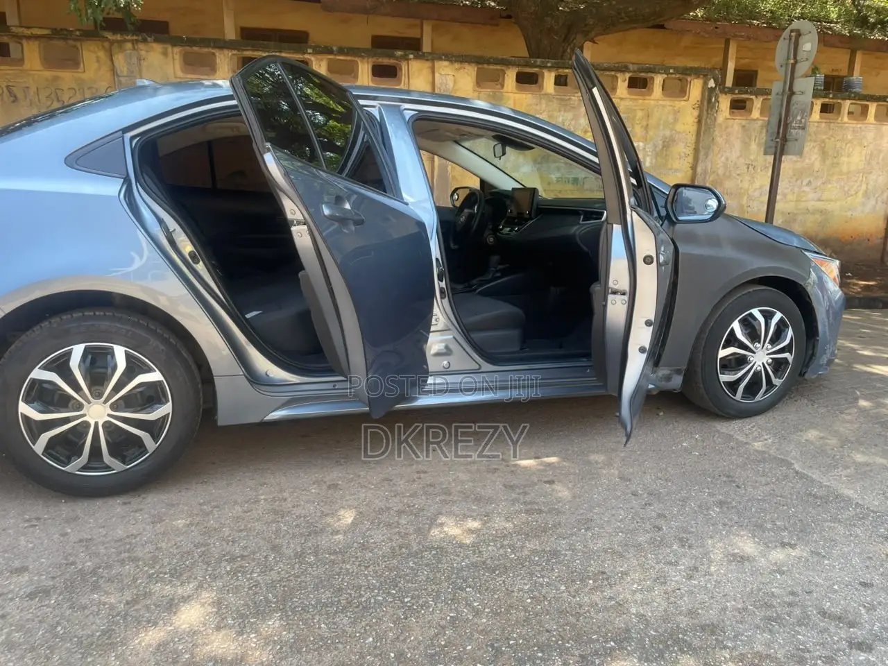 Toyota Corolla LE 2022 Gray