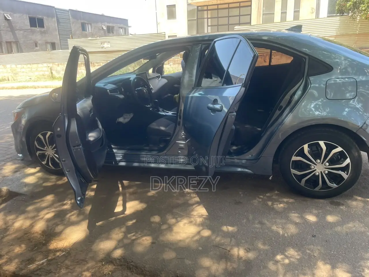 Toyota Corolla LE 2022 Gray