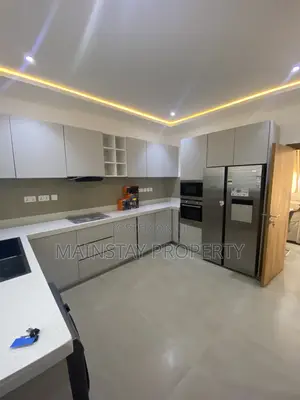 Furnished 4bdrm Townhouse / Terrace in Mainstay Estates, East Legon