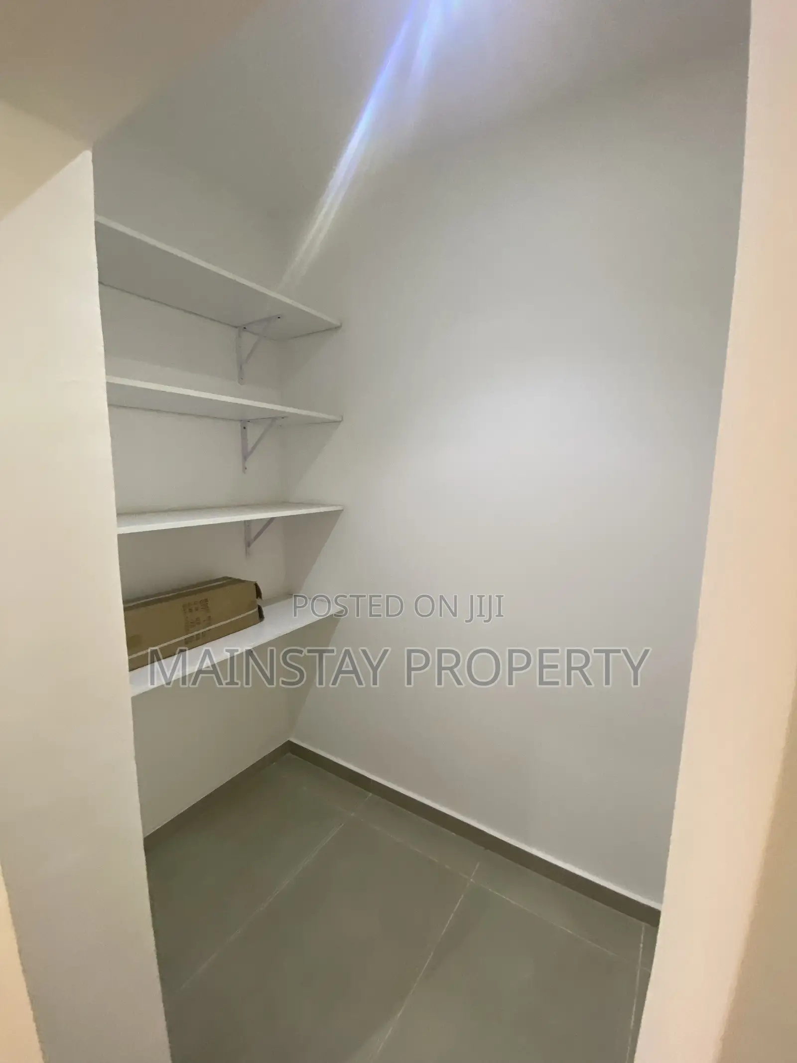 Furnished 4bdrm Townhouse / Terrace in Mainstay Estates, East Legon