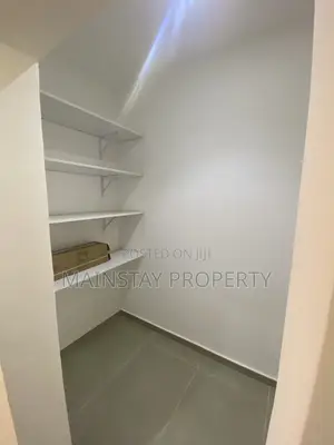 Furnished 4bdrm Townhouse / Terrace in Mainstay Estates, East Legon