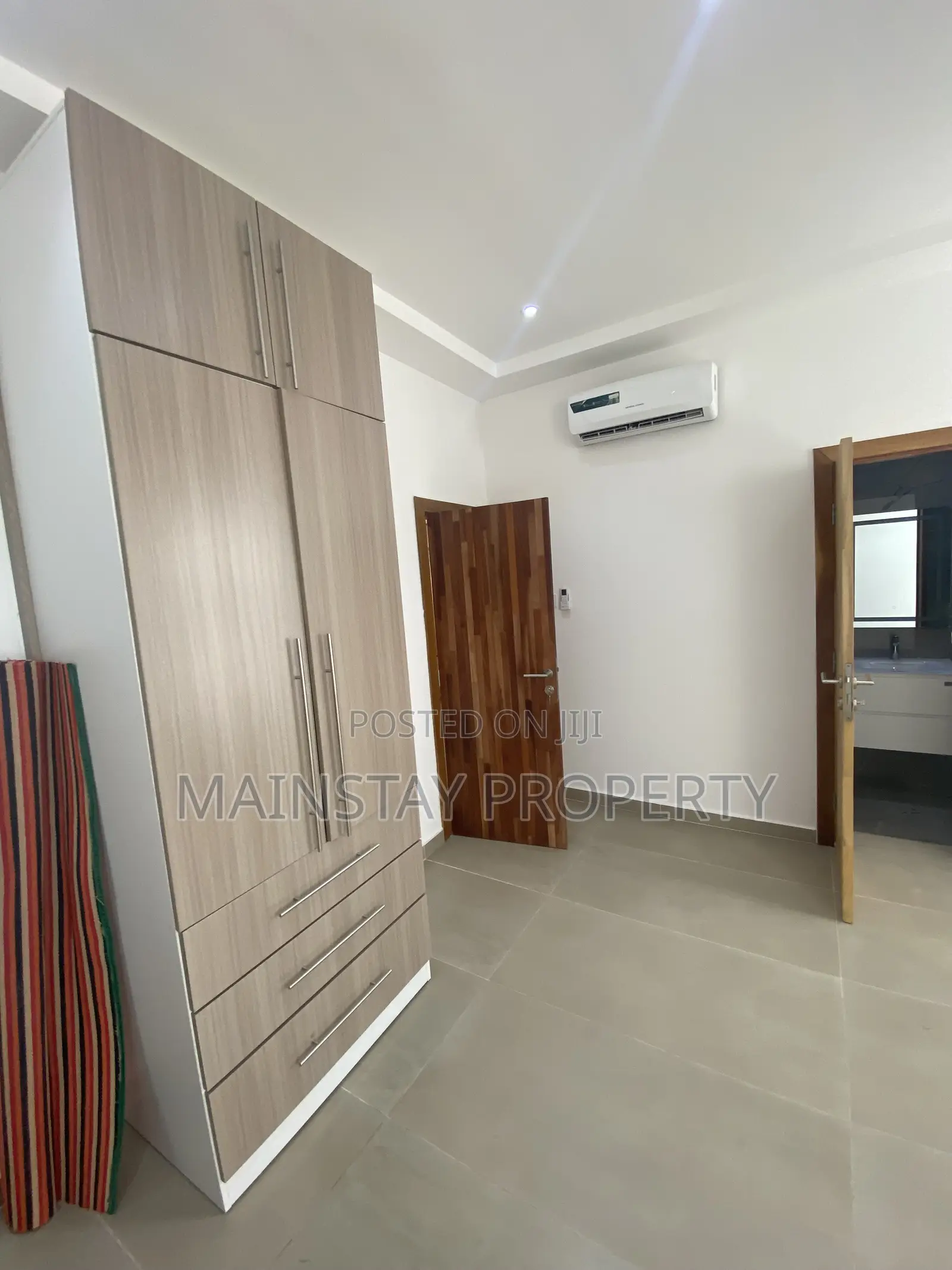 Furnished 4bdrm Townhouse / Terrace in Mainstay Estates, East Legon