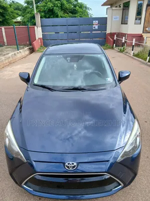 Toyota Yaris 2017 Blue