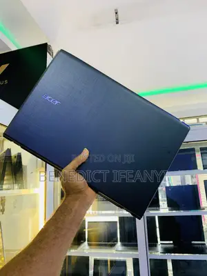 Laptop Acer Aspire E5-575 8GB Intel Core i3 HDD 1T