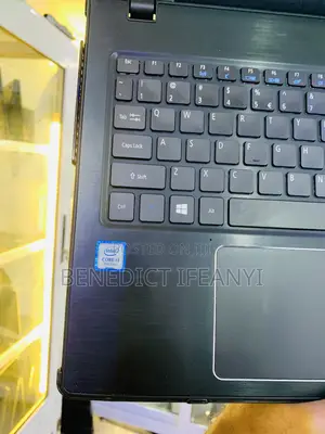 Laptop Acer Aspire E5-575 8GB Intel Core i3 HDD 1T