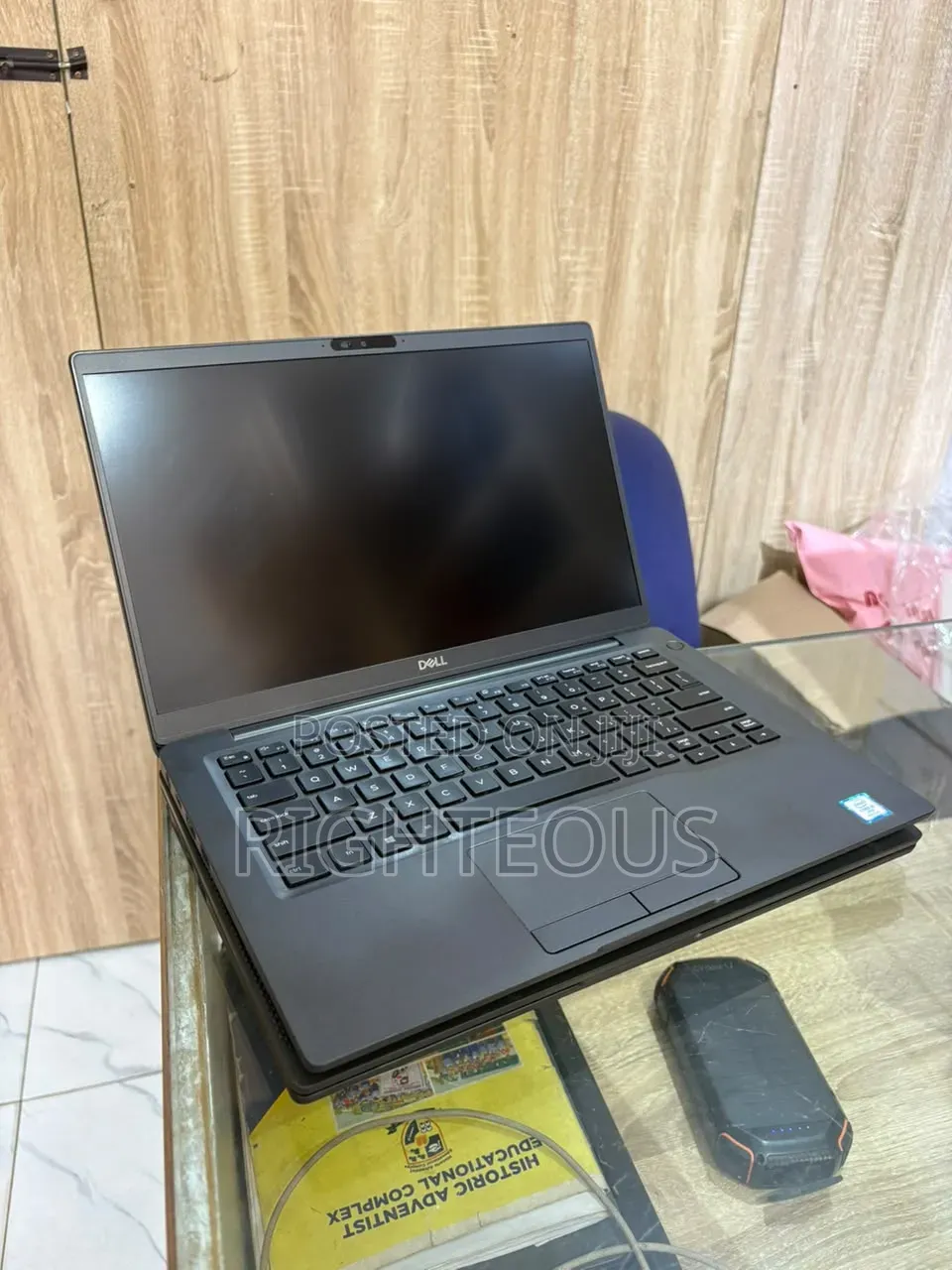 Laptop Dell Latitude 7400 8GB Intel Core i5 SSHD (Hybrid) 256GB