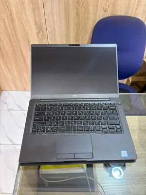 Laptop Dell Latitude 7400 8GB Intel Core i5 SSHD (Hybrid) 256GB