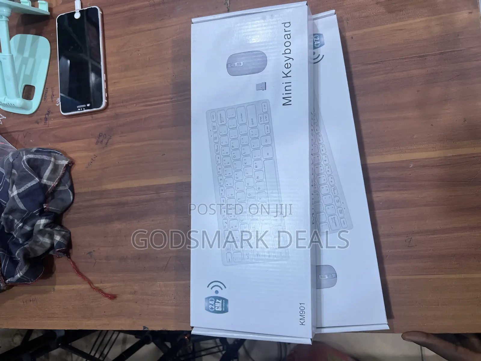 Mini Wireless Keyboard Mouse Combo