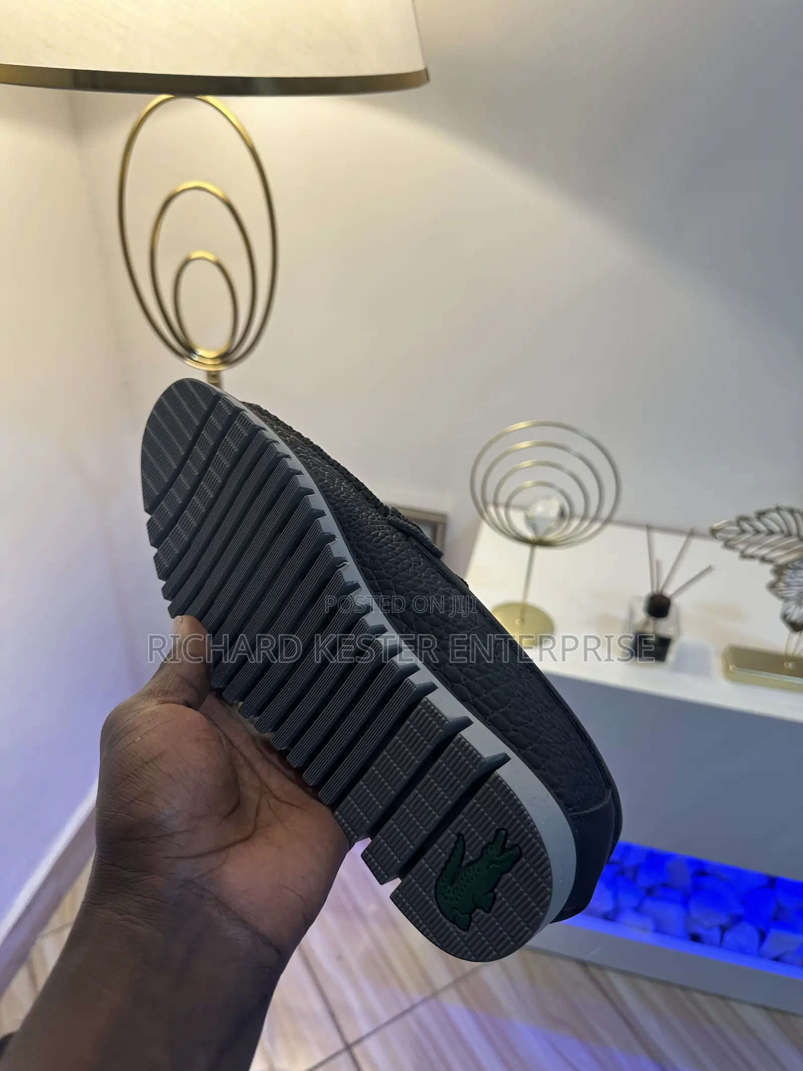 Locaste Loafers
