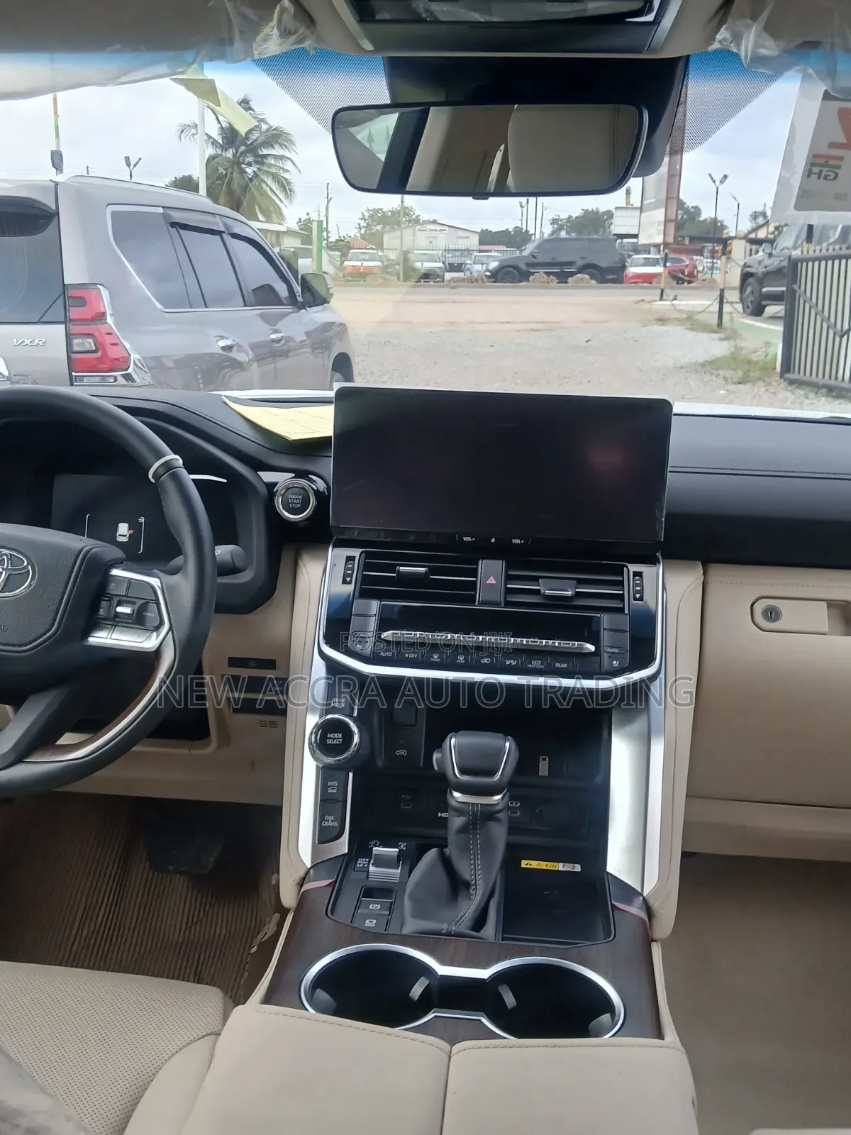 New Toyota Land Cruiser LC300 2025 Gray