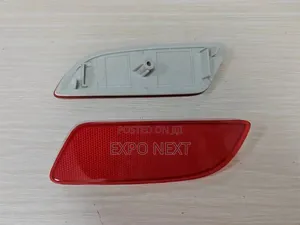 Toyota Corolla Cross 2022-2023 Rear Bumper Reflector