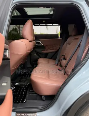 Mitsubishi Outlander 2025 Blue