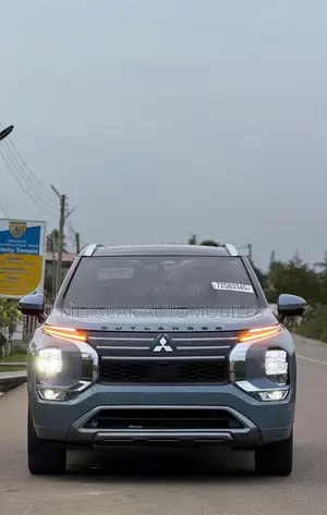 Mitsubishi Outlander 2025 Blue