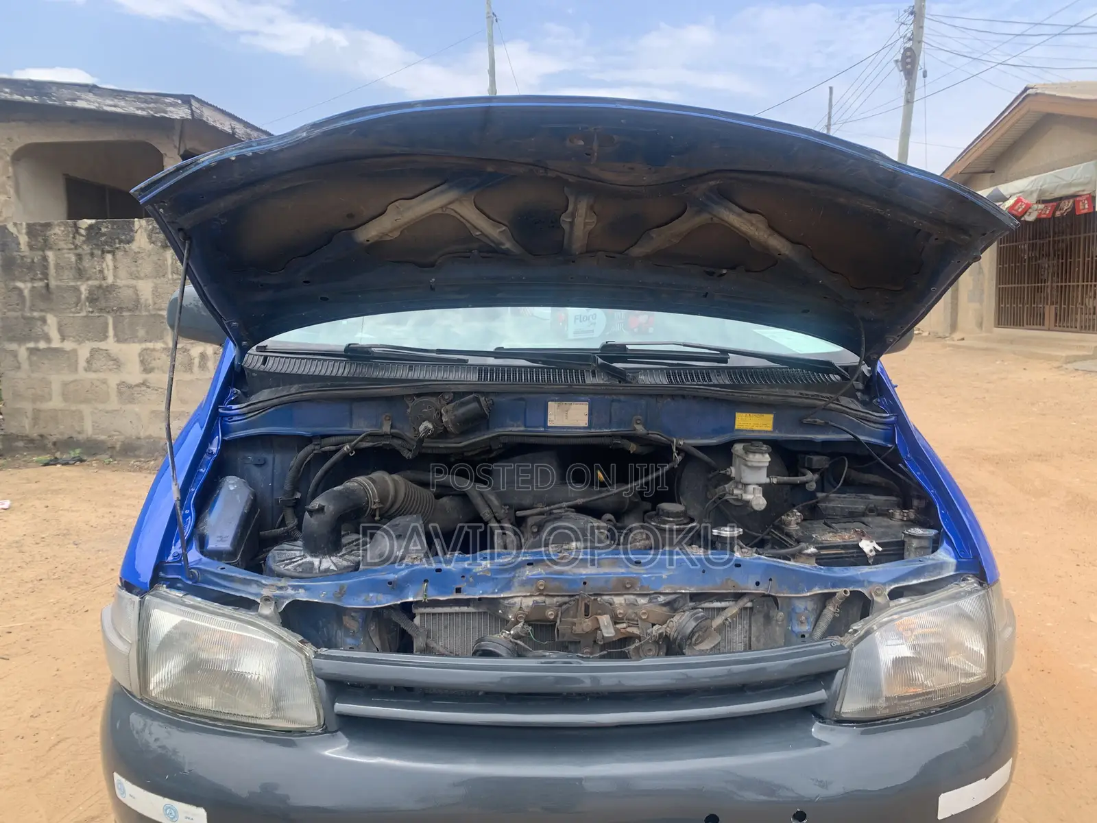 Toyota HiAce 2004 Blue
