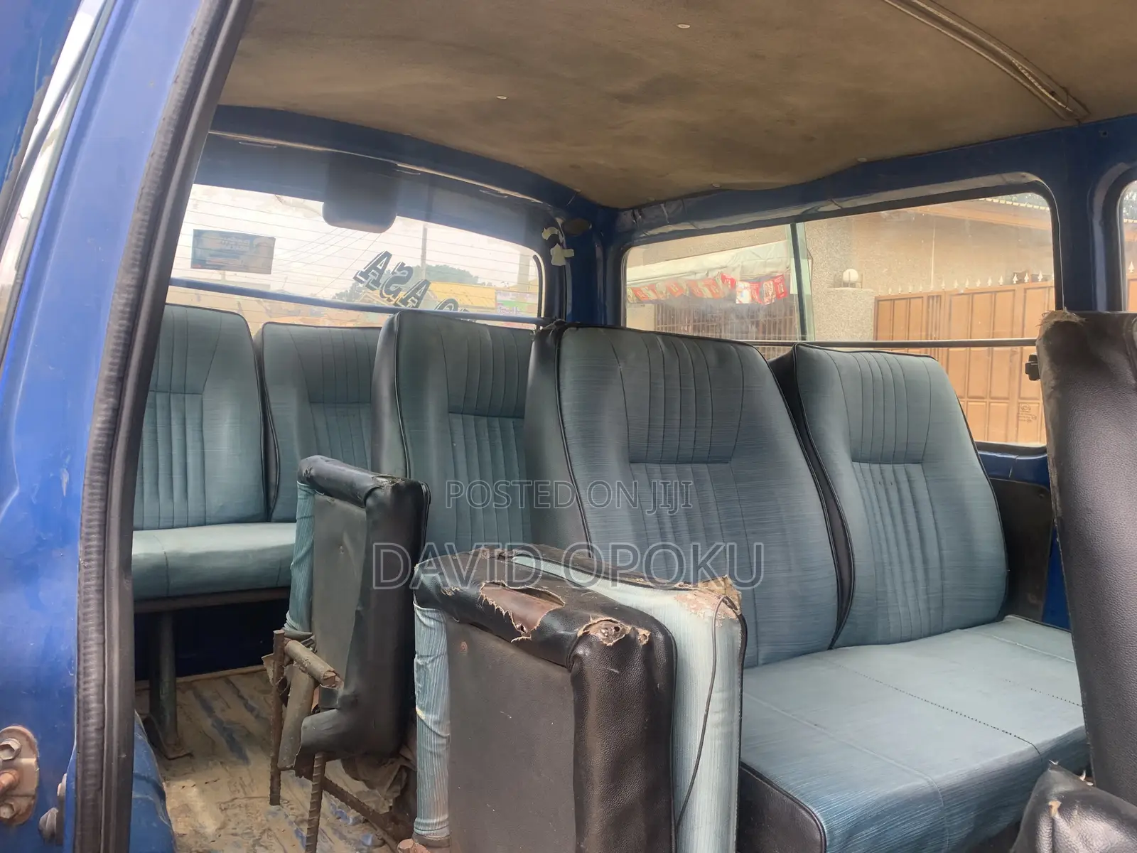 Toyota HiAce 2004 Blue