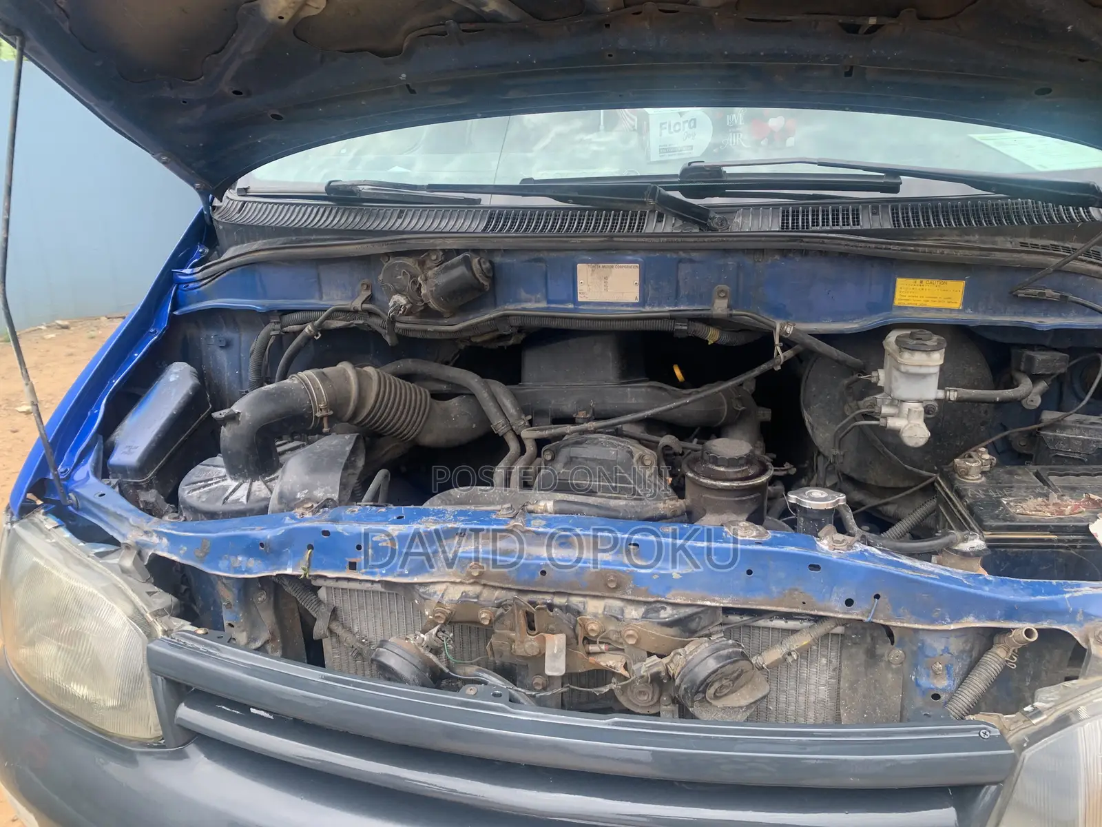 Toyota HiAce 2004 Blue