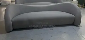 Modern
Sofa Set: Living Room Sofa
