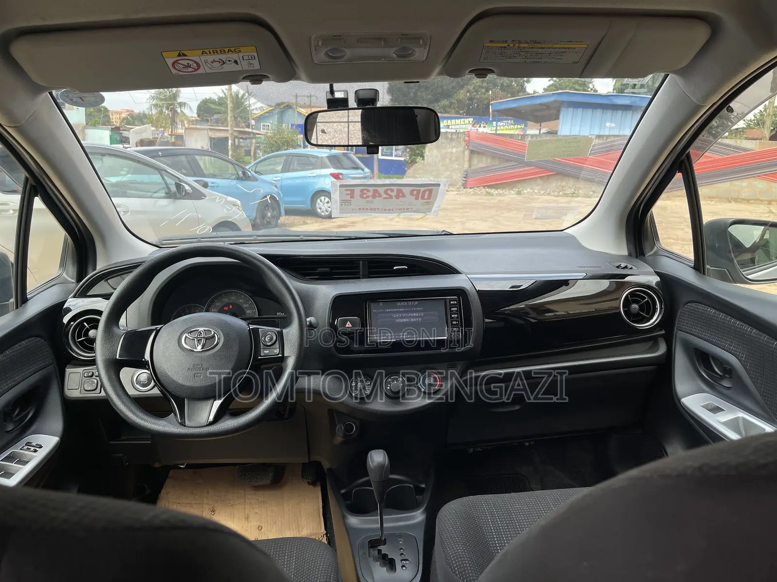 Toyota Vitz 1.3 AWD 5dr 2017 Silver