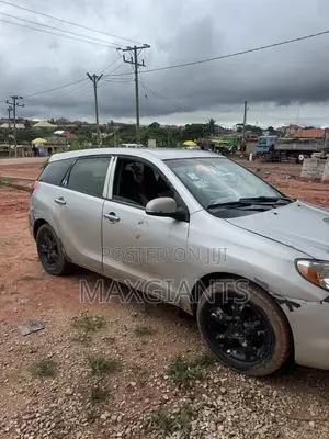 Toyota Matrix Hatchback AWD (1.8L 4cyl 4A) 2006 Silver