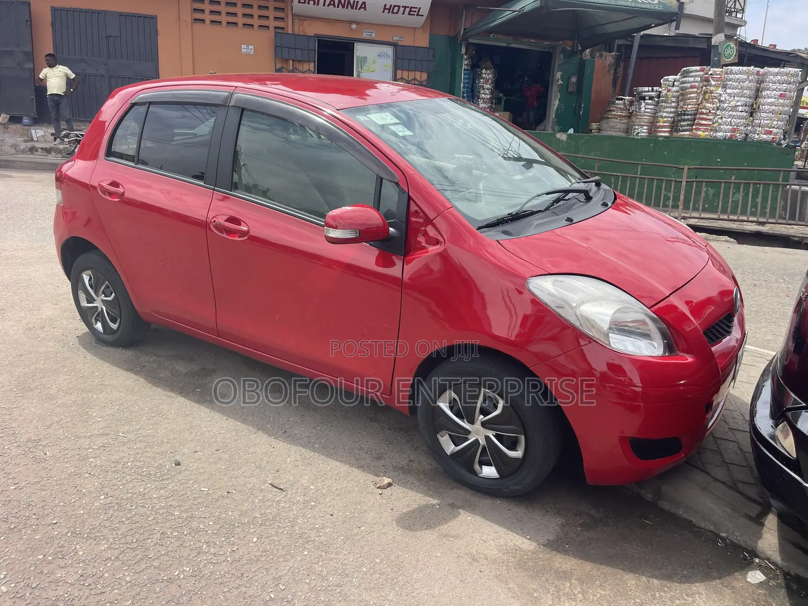Toyota Vitz 2010 Red