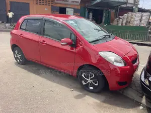 Toyota Vitz 2010 Red