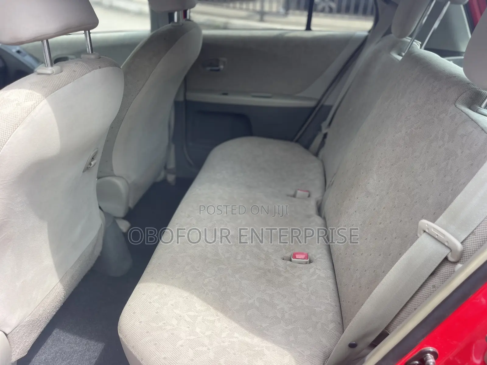 Toyota Vitz 2010 Red