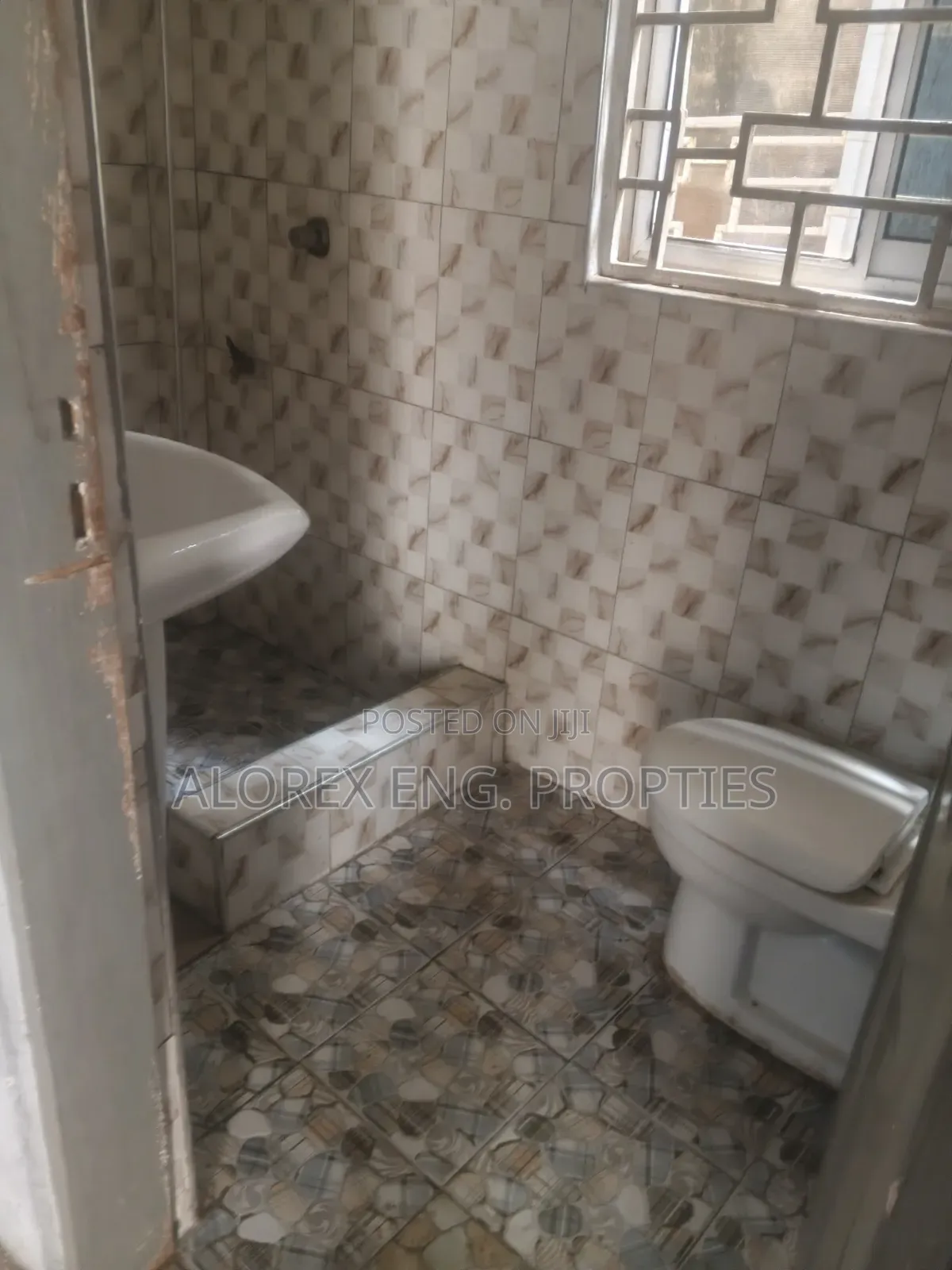 1bdrm Apartment in Pantang Hospital, New Site for rent