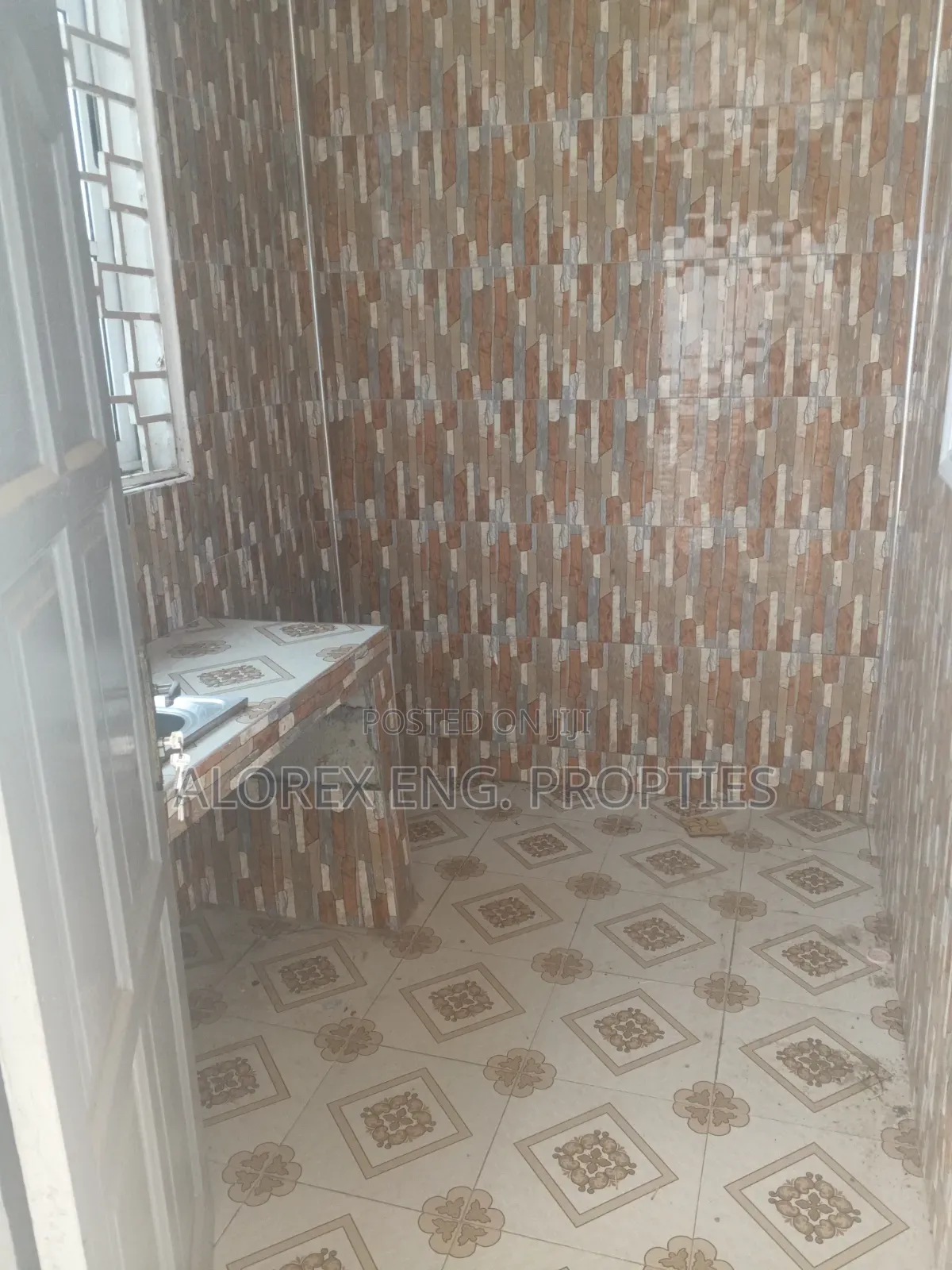 1bdrm Apartment in Pantang Hospital, New Site for rent