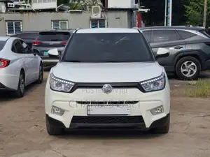 SsangYong Tivoli 2017 White