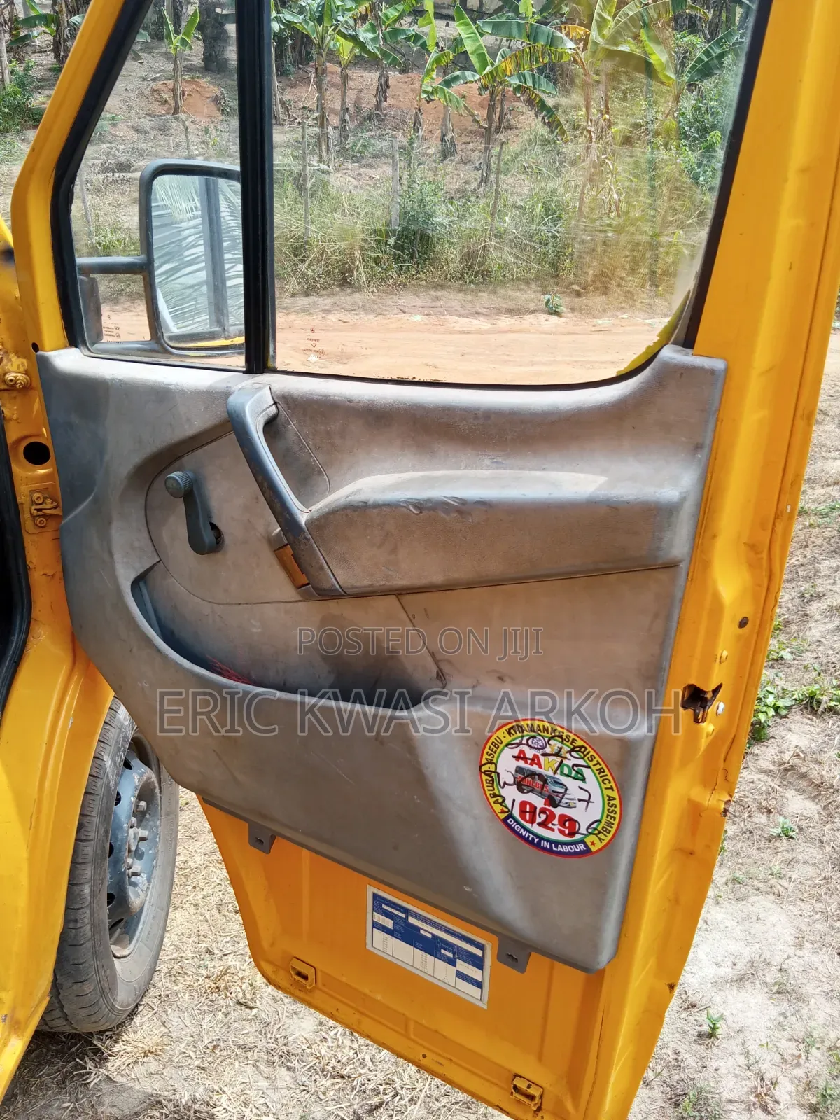 Mercedes-Benz Sprinter 2001 Yellow