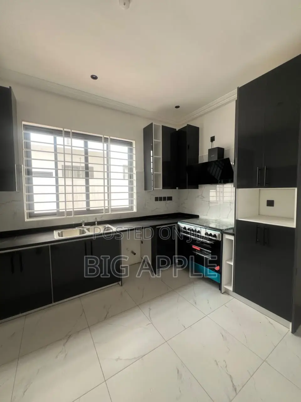 3bdrm House in Adenta Aviation for rent