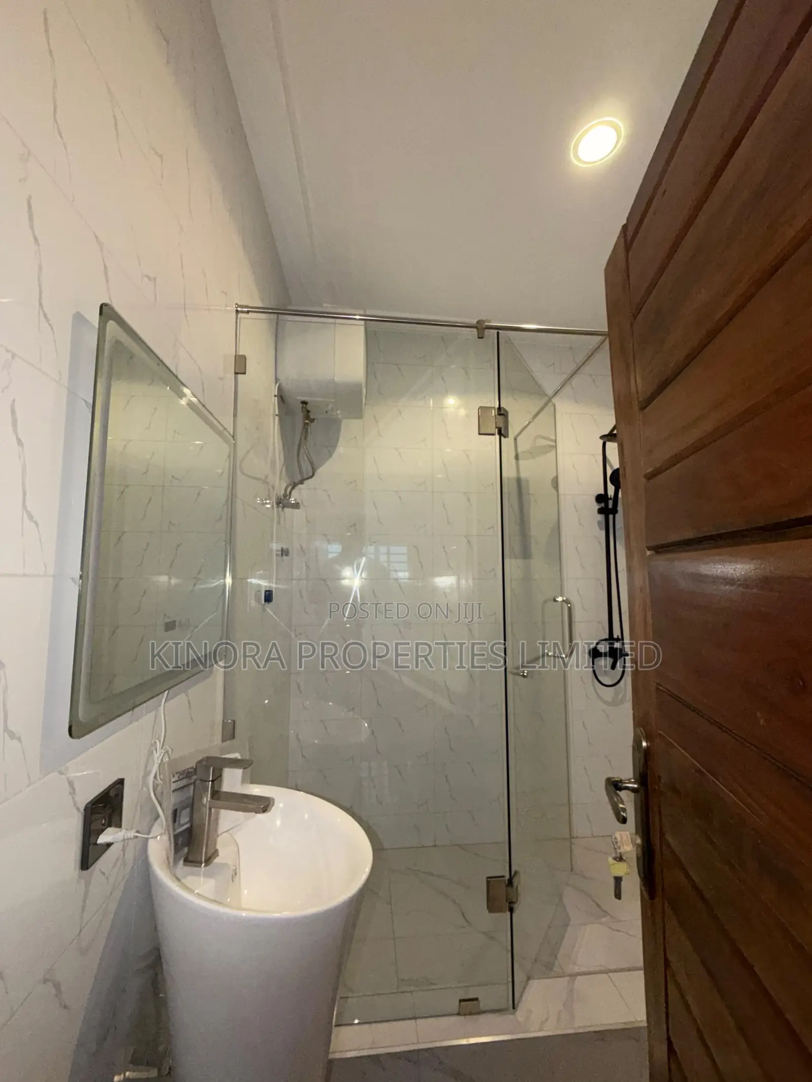 4bdrm Duplex in Ashaley Botwe for rent