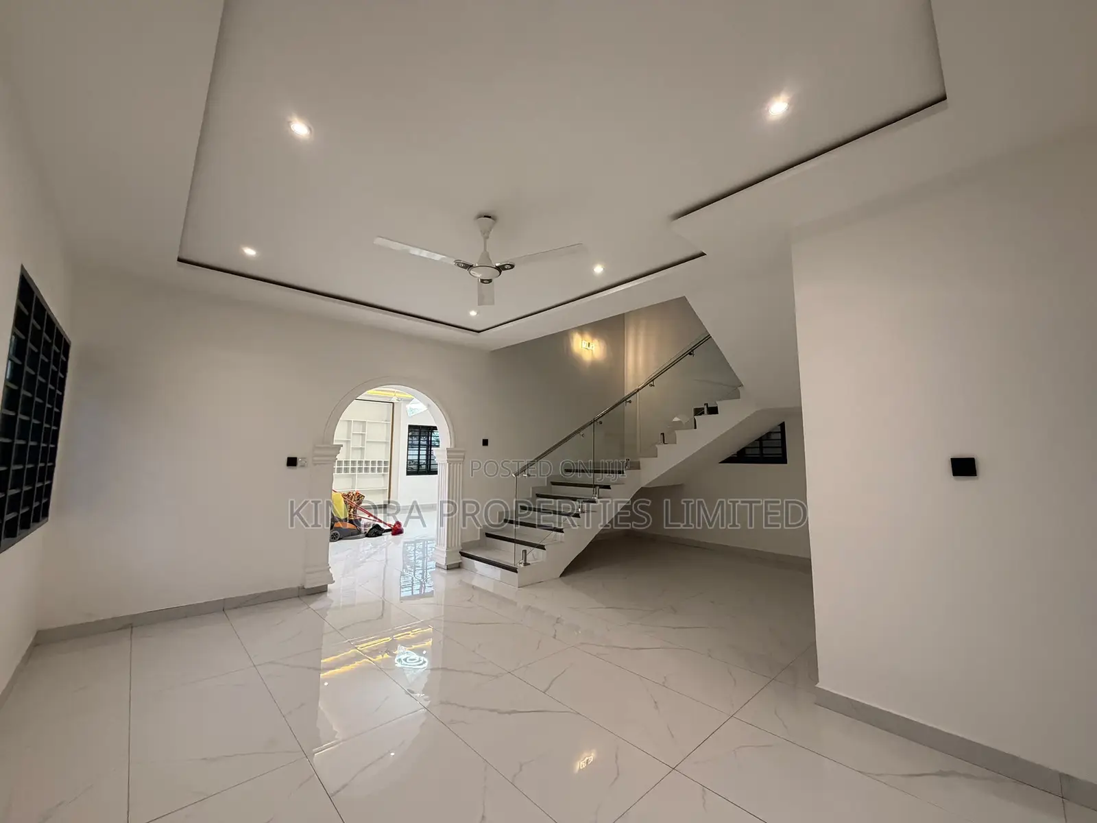 4bdrm Duplex in Ashaley Botwe for rent