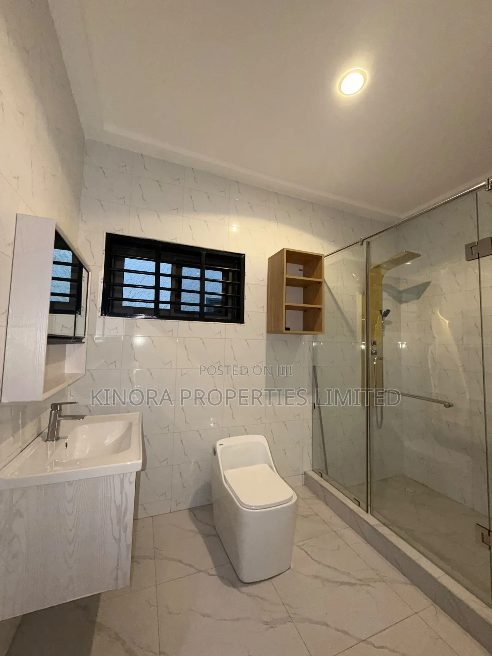 4bdrm Duplex in Ashaley Botwe for rent