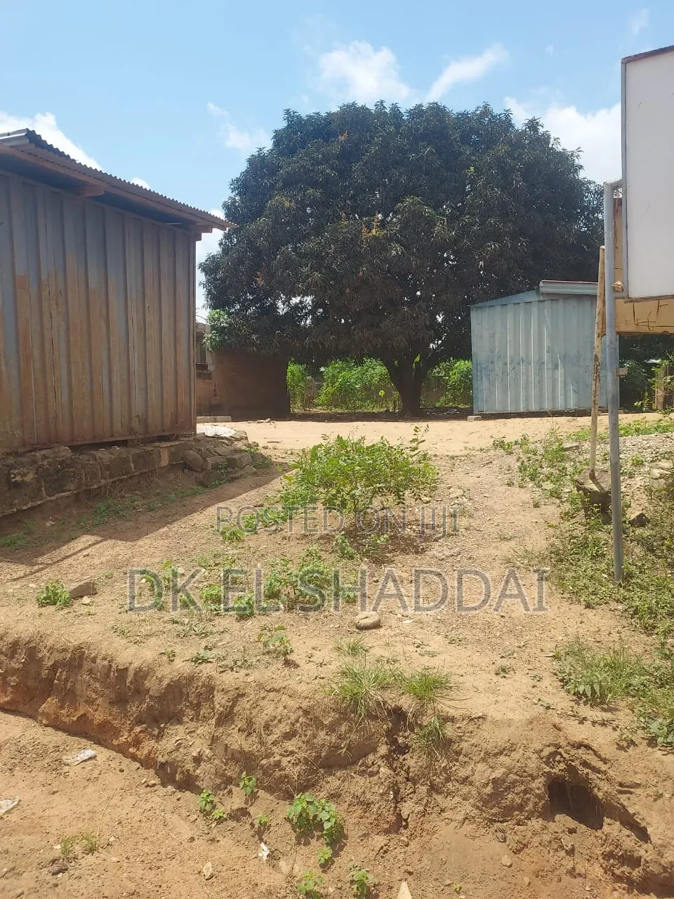 80x100 Ft Plot of Land for Sale at Pokuase Fise