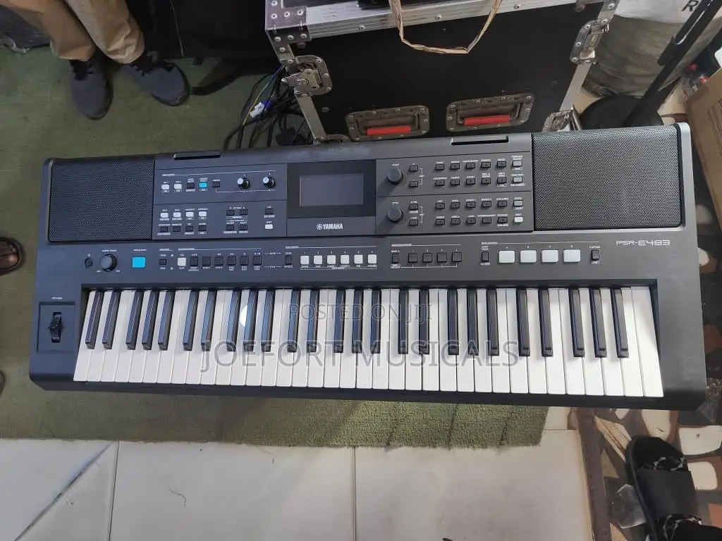 Yamaha PSR-E483