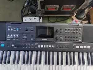 Yamaha PSR-E483