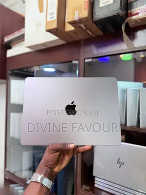 Laptop Apple MacBook Air 2022 M2 8GB Apple M2 SSD 256GB