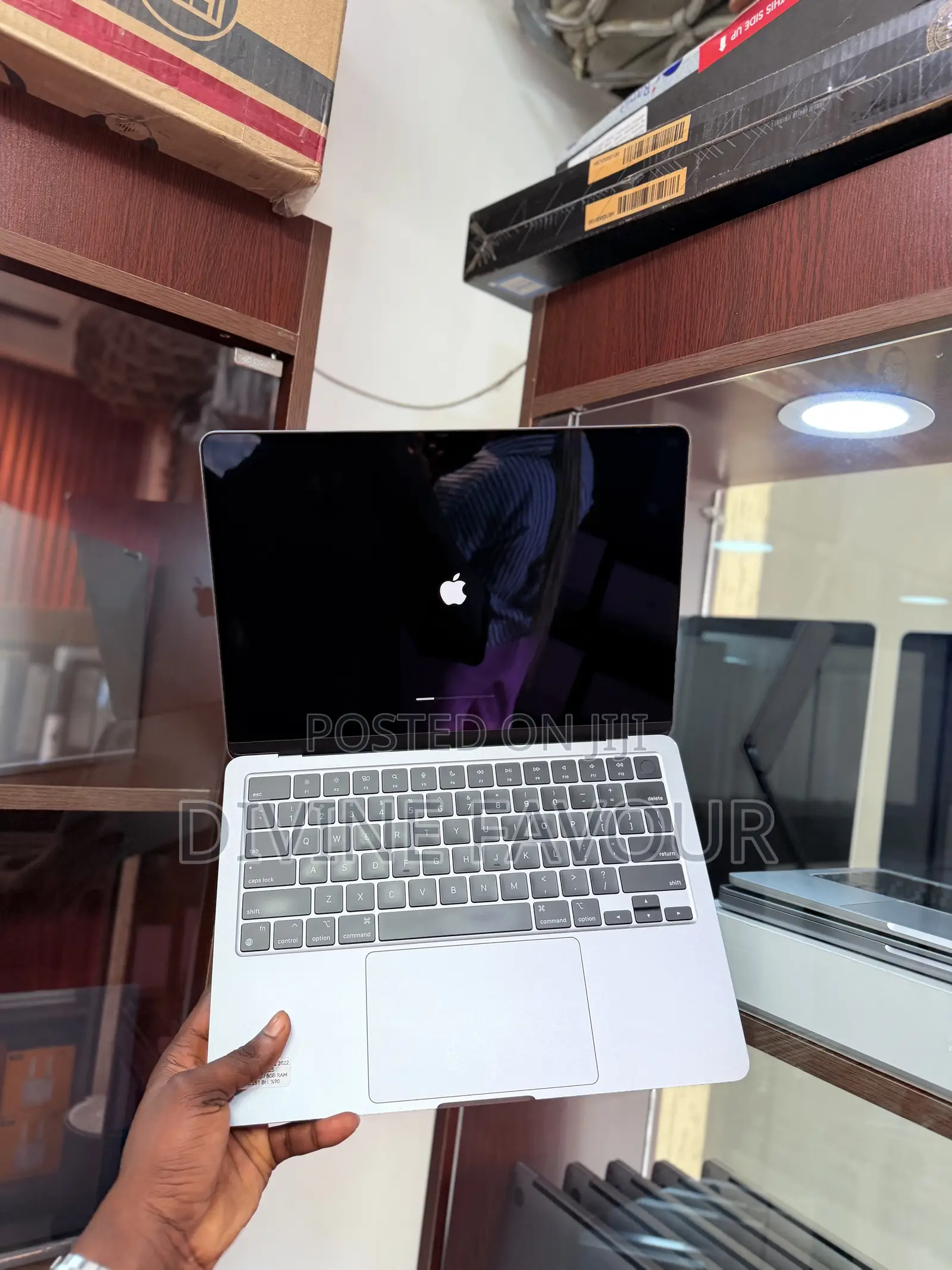 Laptop Apple MacBook Air 2022 M2 8GB Apple M2 SSD 256GB