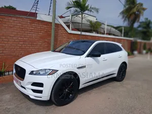 Jaguar F-Pace 25t AWD 2020 White